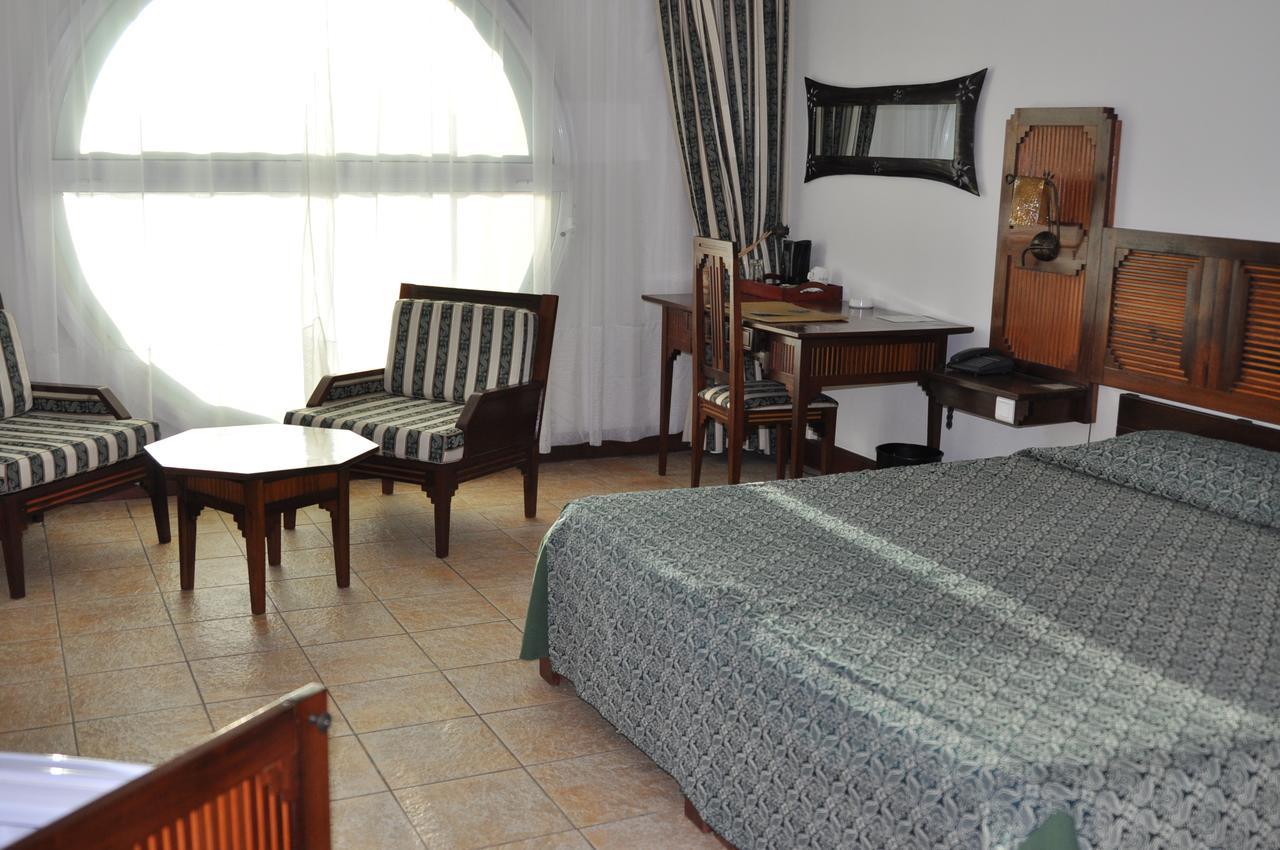 Le Grand Hotel Diego Antsiranana Экстерьер фото