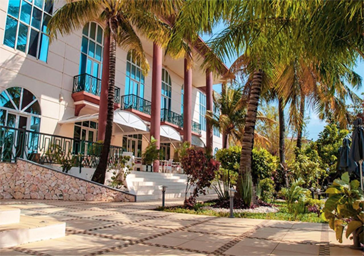 Le Grand Hotel Diego Antsiranana Экстерьер фото